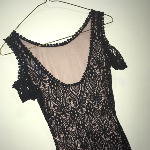 Dress - Picture 3 of 3